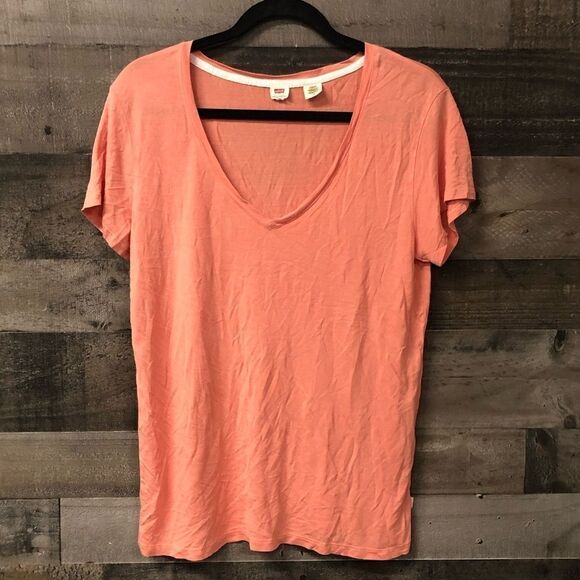 Levi’s coral basic tee size large soft - Picture 1 of 6